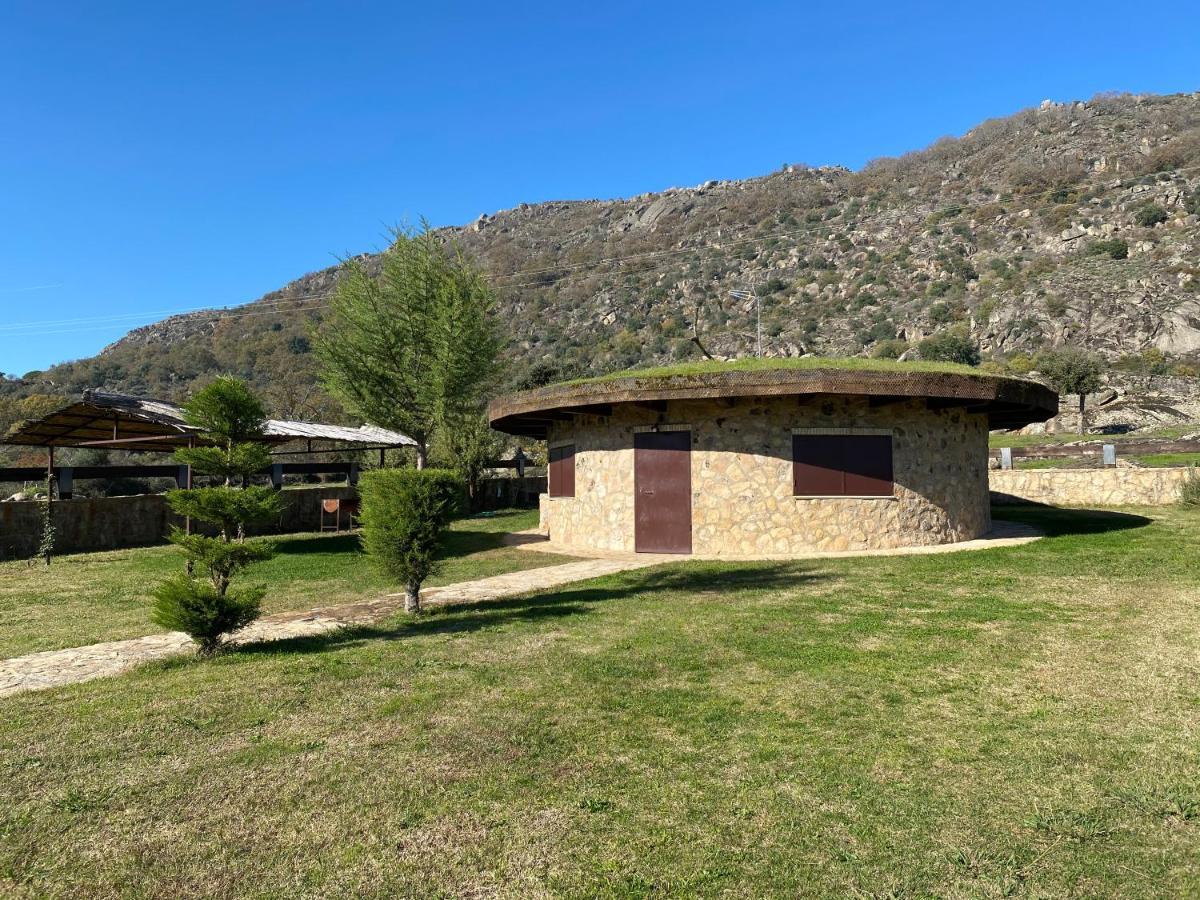 Casa Rural La Dehesa Cilleros Exterior photo
