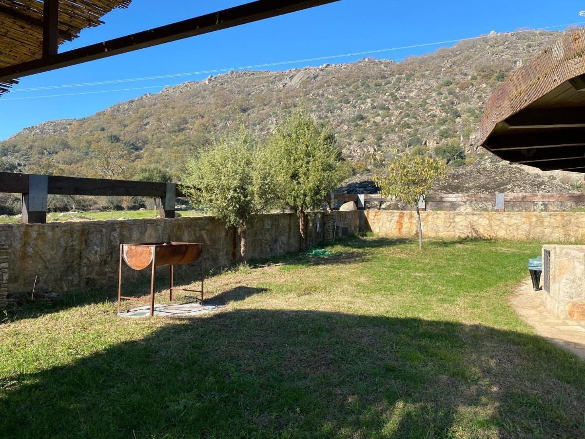 Casa Rural La Dehesa Cilleros Exterior photo